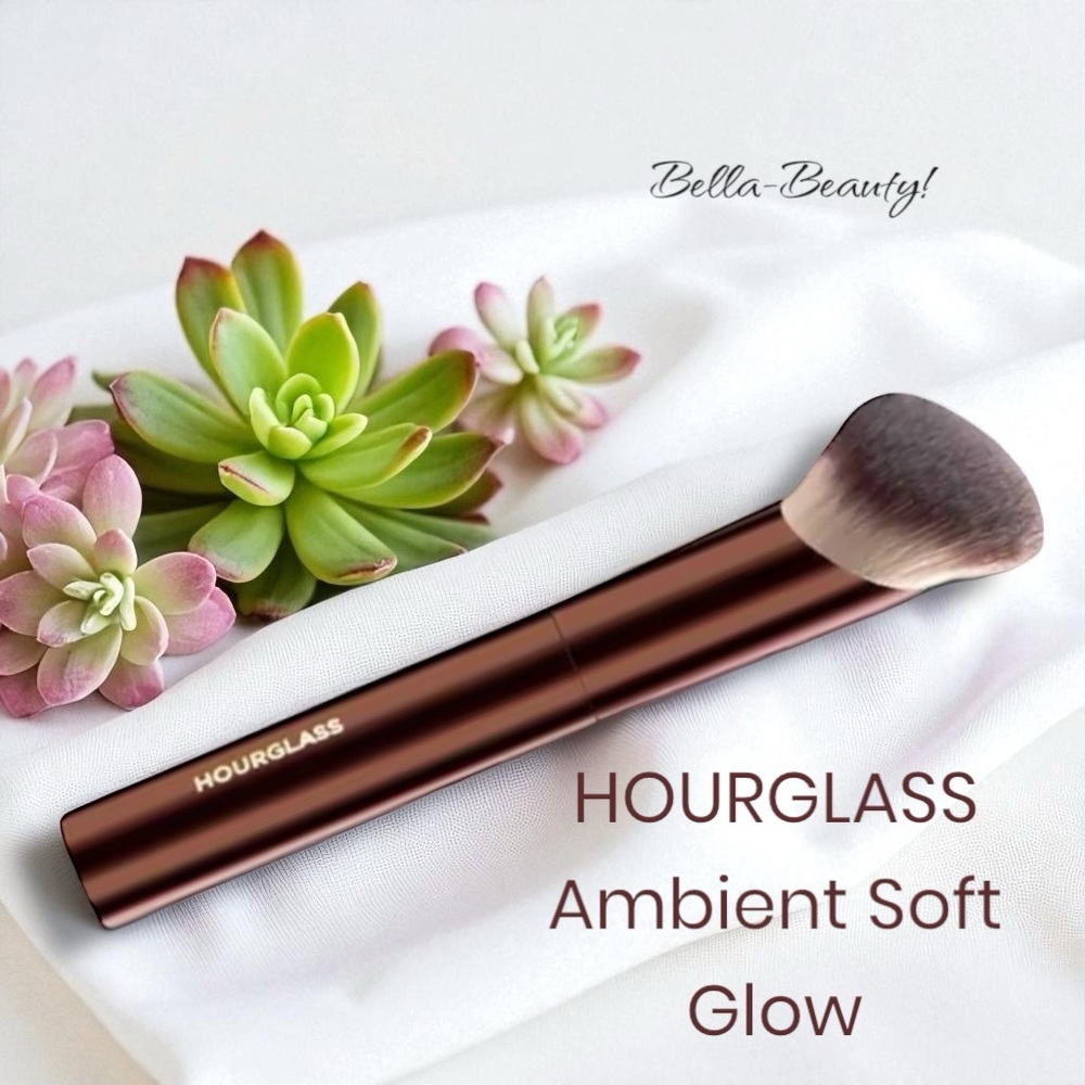 HOURGLASS Ambient Soft Glow Foundation Brush ~NEW~ No Box - Picture 2 of 10